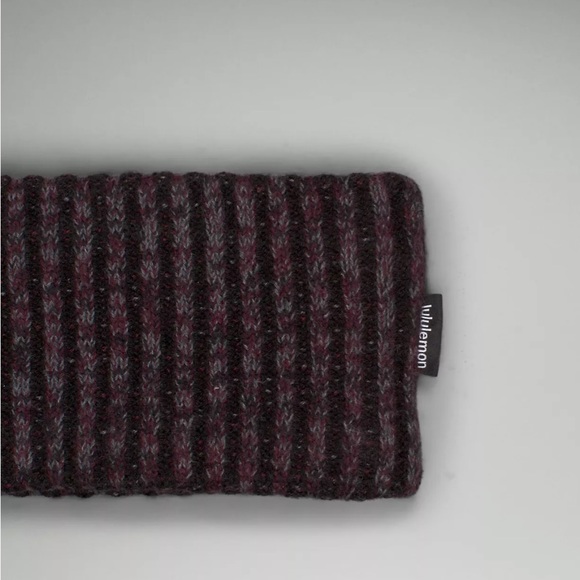 Lululemon Textured Fleece-Lined Knit Ear Warmer - Picture 4 of 8